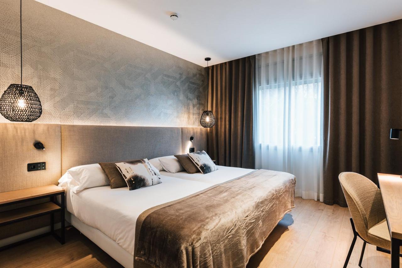 Hotel Costabella Χιρόνα Εξωτερικό φωτογραφία