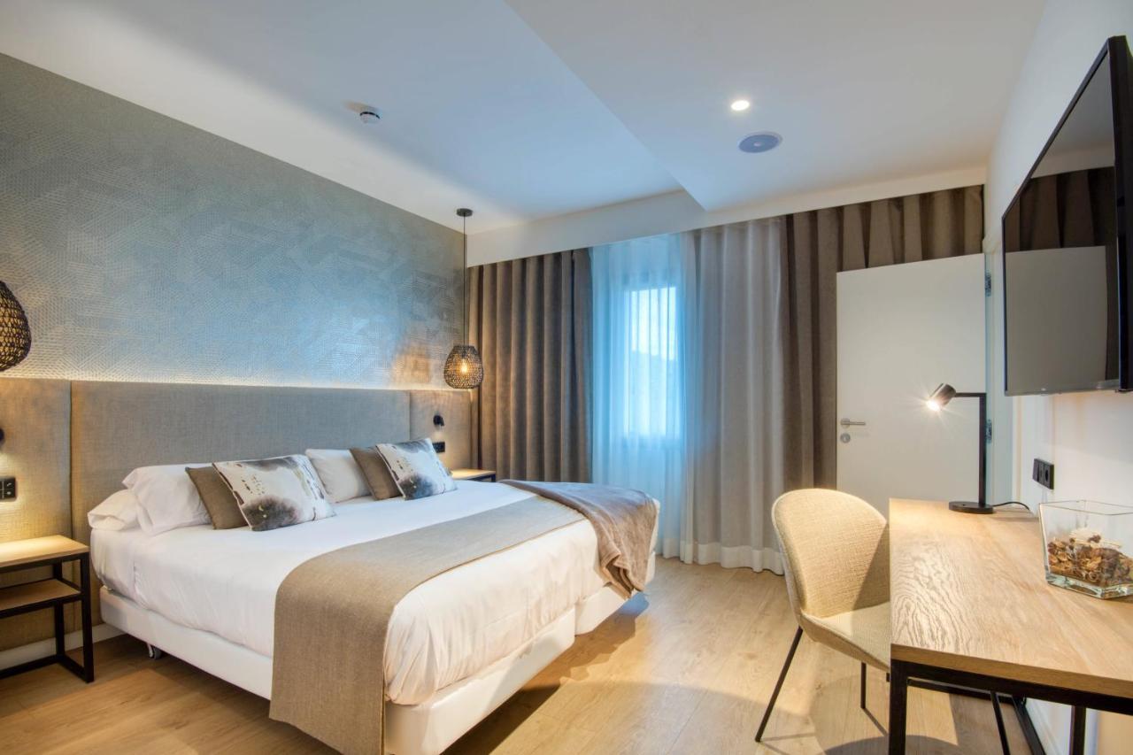 Hotel Costabella Χιρόνα Εξωτερικό φωτογραφία