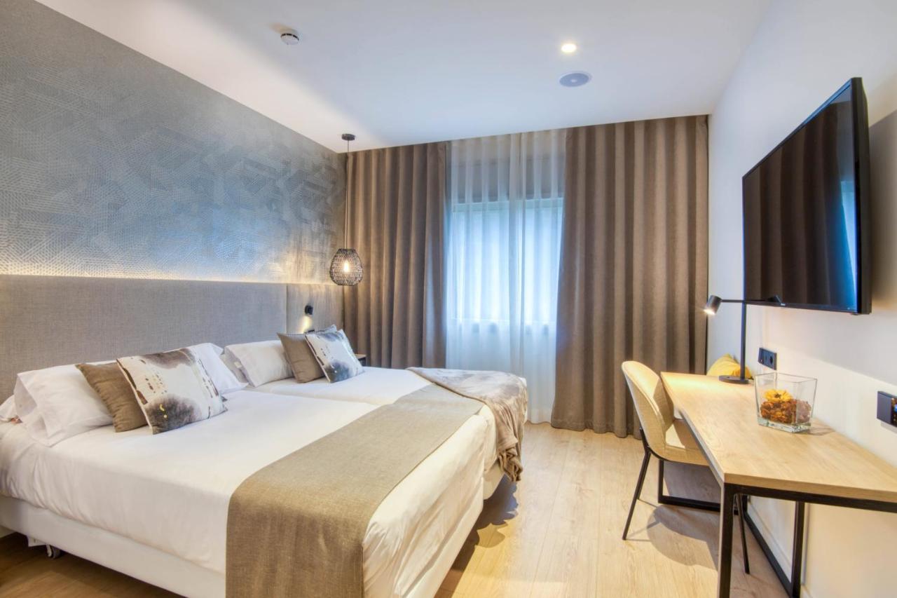 Hotel Costabella Χιρόνα Εξωτερικό φωτογραφία