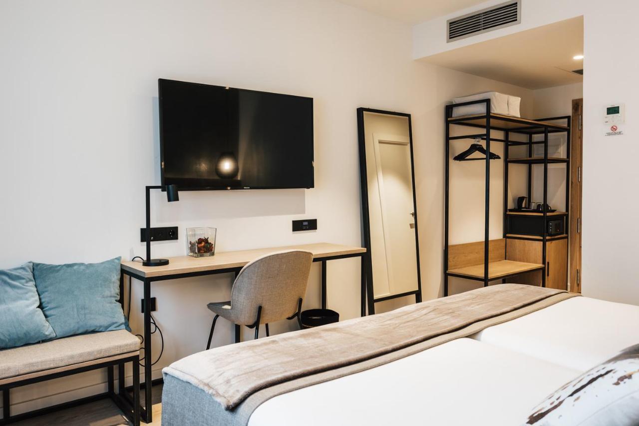Hotel Costabella Χιρόνα Εξωτερικό φωτογραφία