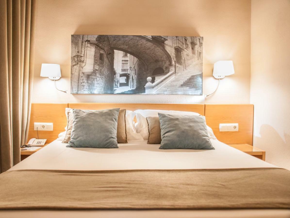 Hotel Costabella Χιρόνα Δωμάτιο φωτογραφία